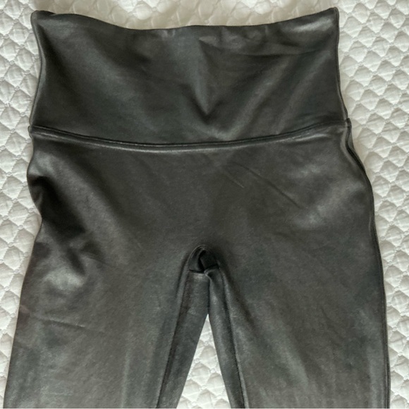 SPANX Faux Leather Black High Rise Ankle Leggings L - Picture 11 of 12